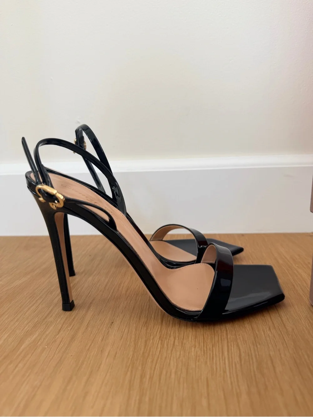 NIB ✨ Gianvito Rossi Ribbon Stiletto Black Heels Size 8.5 $895